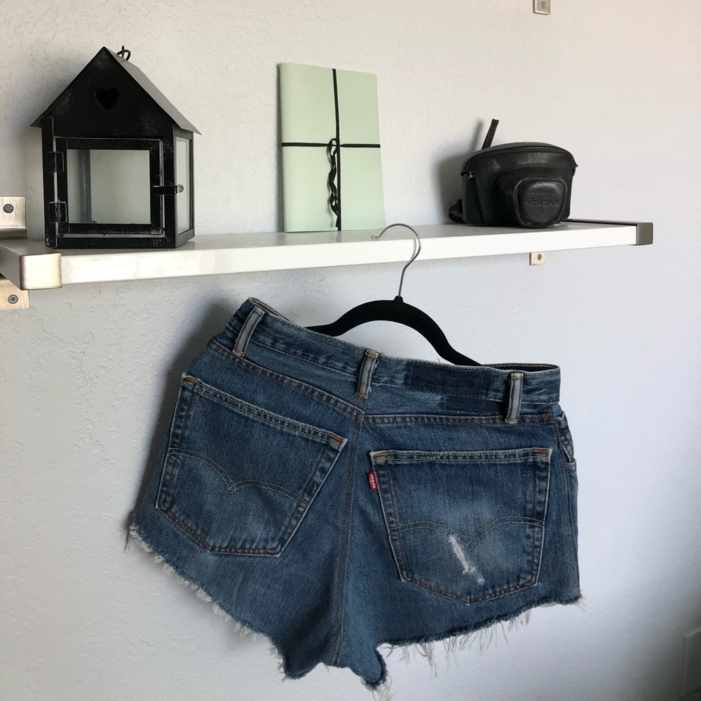 Urban outfitter Levi’s Reworked denim shorts - Picture 2 of 5